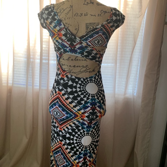 NWOT Charlotte Russe printed maxi dress in Size XS - Picture 5 of 5